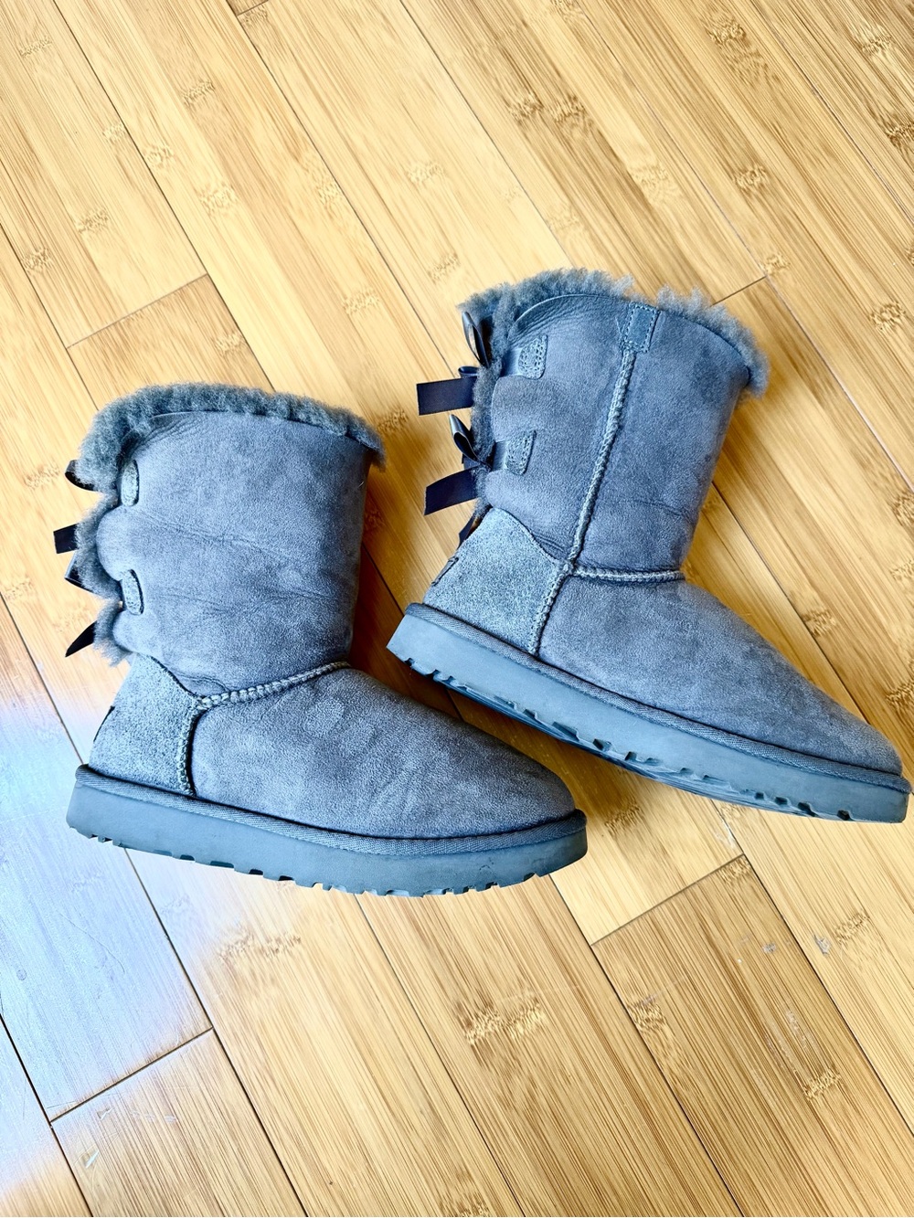 UGG Bailey Bow II Suede Boots Gray Size 5